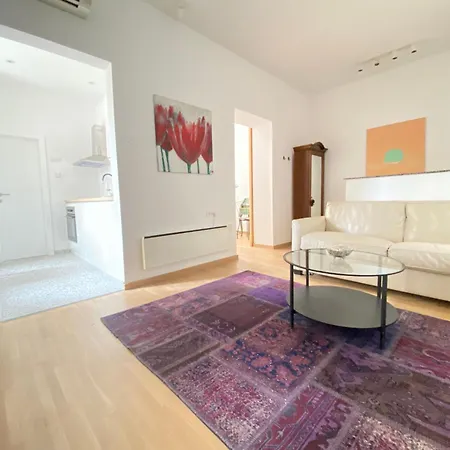 Center Salon-style Free Parking * Белград